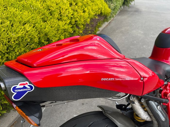 2004 DUCATI 999 Red
