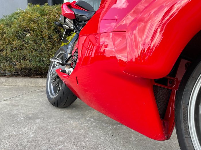 2004 DUCATI 999 Red