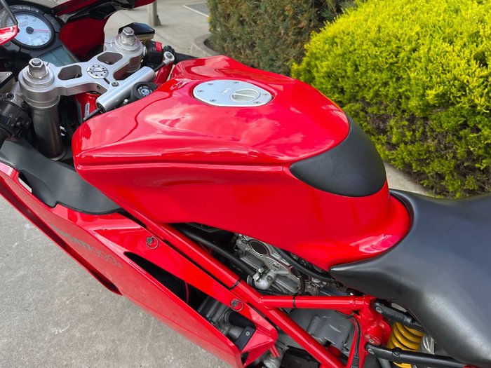 2004 DUCATI 999 Red