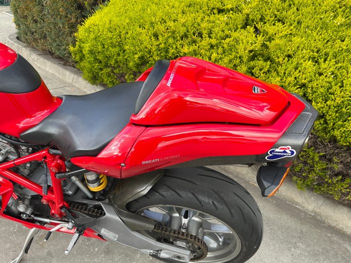 2004 DUCATI 999 Red