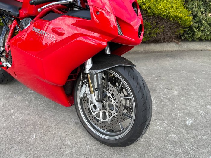 2004 DUCATI 999 Red