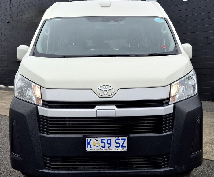 2022 Toyota Hiace Commuter