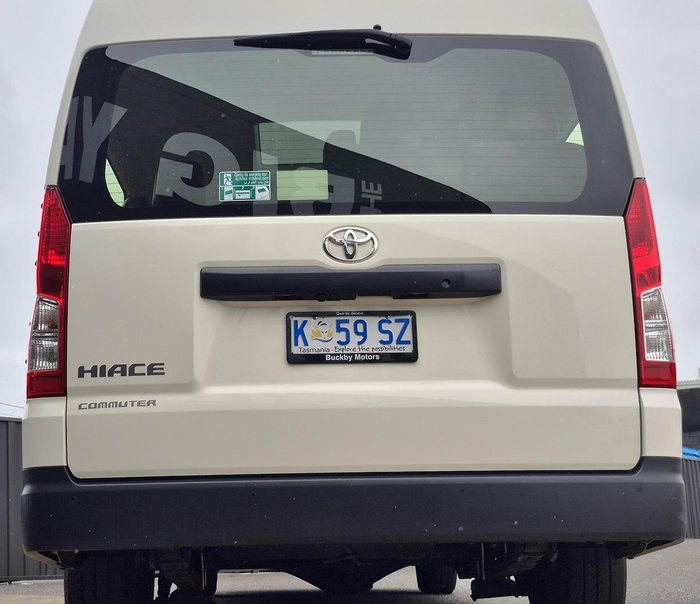 2022 Toyota Hiace Commuter