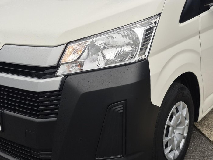 2022 Toyota Hiace Commuter GDH322R French Vanilla