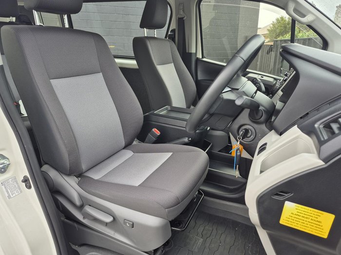 2022 Toyota Hiace Commuter