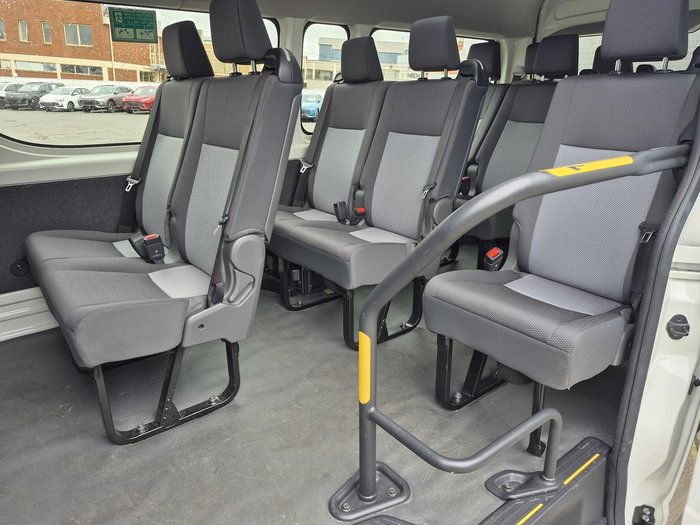 2022 Toyota Hiace Commuter