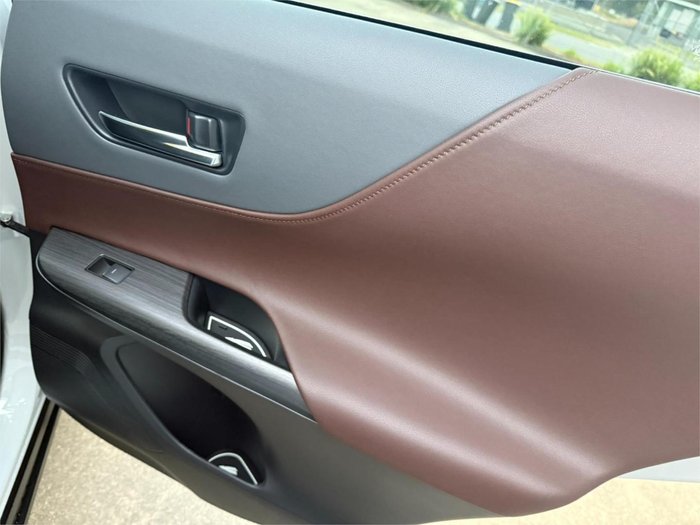 2023 Toyota Harrier Hybrid Z Leather Package