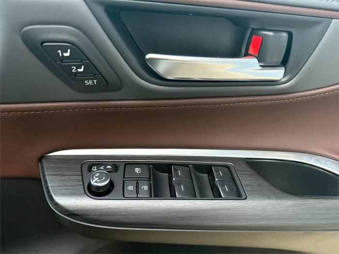 2023 Toyota Harrier Hybrid Z Leather Package
