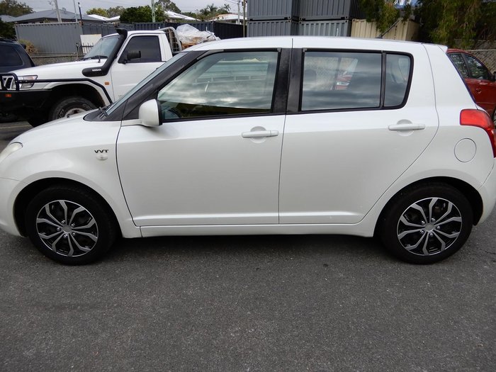 2008 Suzuki Swift GLX RS415 Pearl White