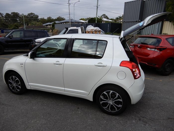 2008 Suzuki Swift GLX RS415 Pearl White