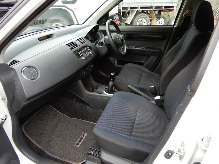 2008 Suzuki Swift GLX RS415 Pearl White