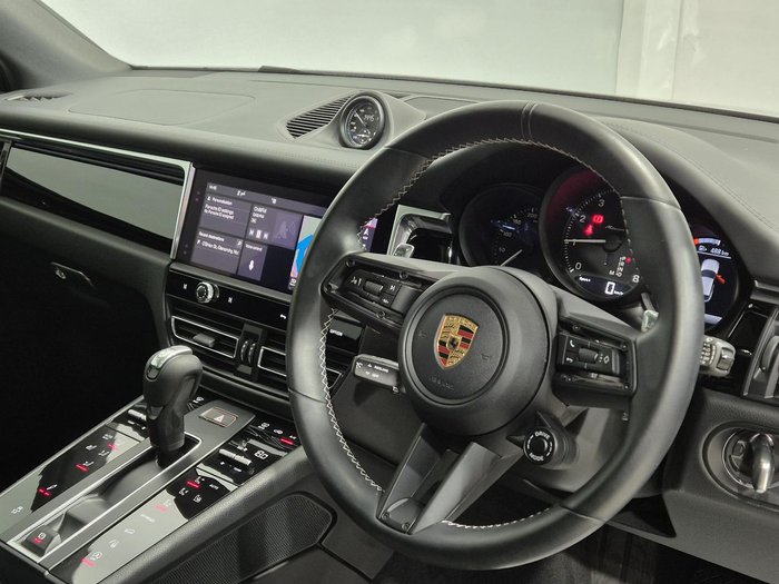 2022 Porsche Macan T 95B MY22 AWD Black