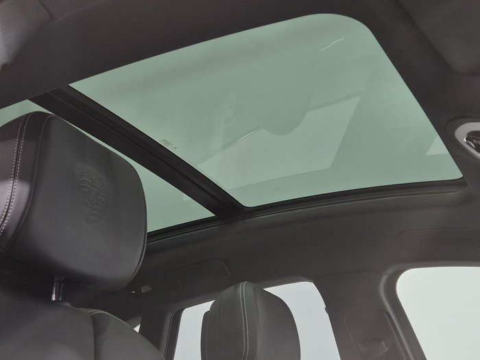 2022 Porsche Macan T 95B MY22 AWD Black