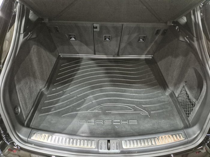 2022 Porsche Macan T 95B MY22 AWD Black