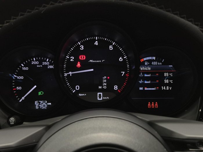 2022 Porsche Macan T 95B MY22 AWD Black