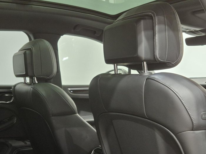 2022 Porsche Macan T 95B MY22 AWD Black