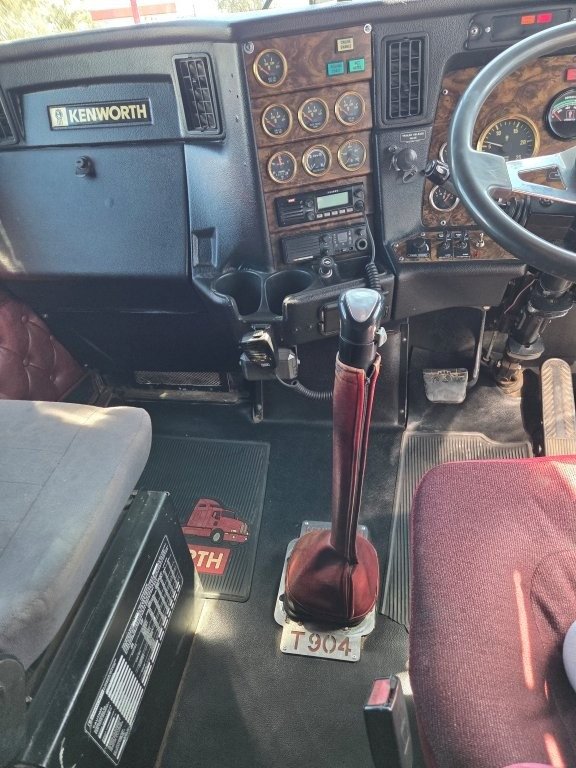 2001 Kenworth T904 2001 T904 C16