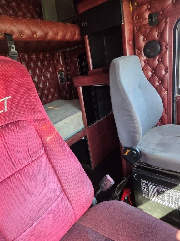 2001 Kenworth T904 2001 T904 C16