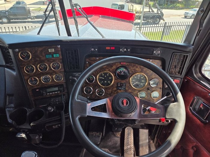 2001 Kenworth T904 2001 T904 C16