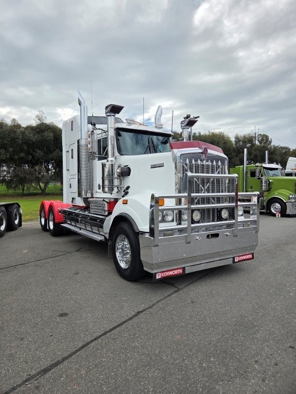 2001 Kenworth T904 2001 T904 C16
