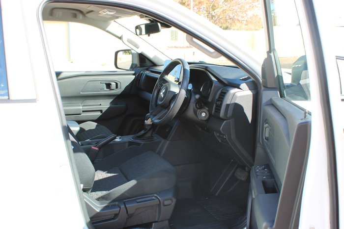 2025 Mitsubishi Triton GLX