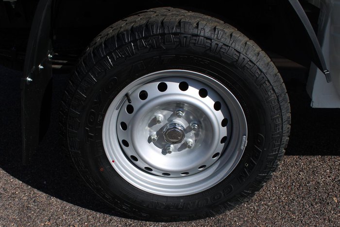 2025 Mitsubishi Triton GLX