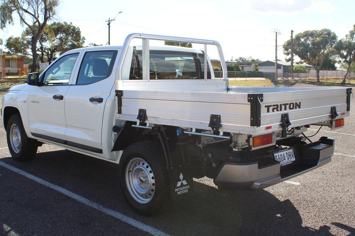 2025 Mitsubishi Triton GLX
