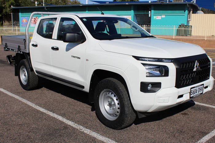 2025 Mitsubishi Triton GLX