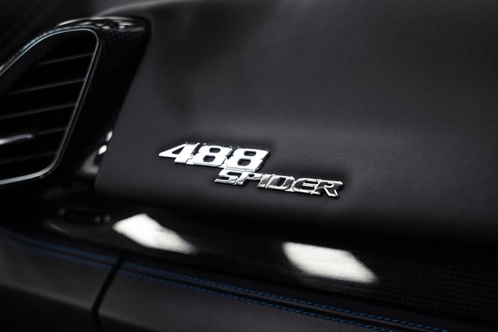 2018 Ferrari 488 Spider F142 Blu Corsa