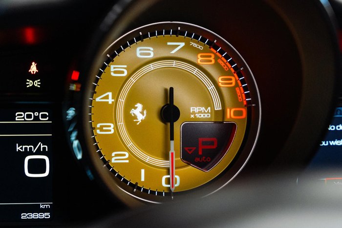 2018 Ferrari 488 Spider F142 Blu Corsa