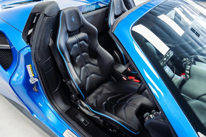 2018 Ferrari 488 Spider F142 Blu Corsa