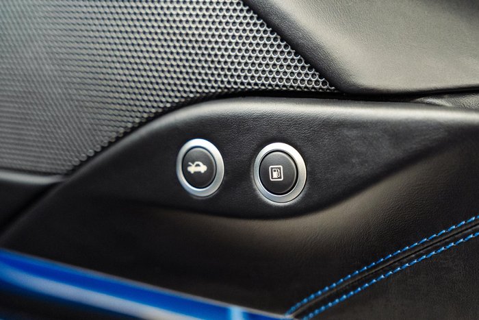 2018 Ferrari 488 Spider F142 Blu Corsa