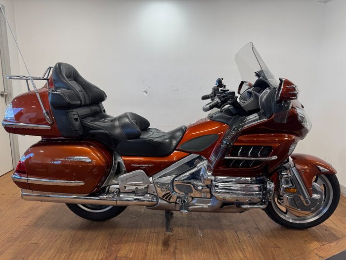 2007 Honda GL1800 (GL1800A) GOLDWING ORANGE