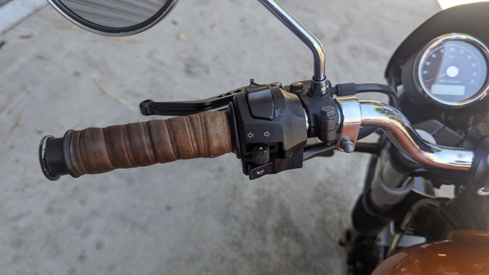 2021 ROYAL ENFIELD (SEE ALSO ENFIEL INTERCEPTOR 650 E5 CUSTOM Black