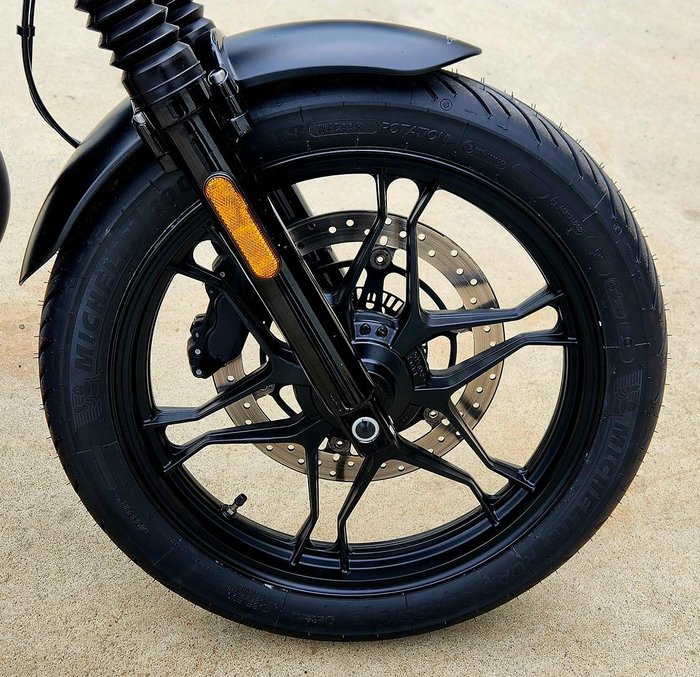 2017 Moto Guzzi V7 Stone Stone Black