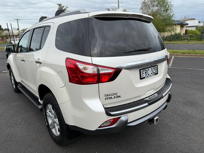 2016 Isuzu MU-X LS-T