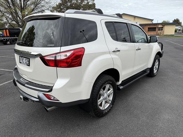 2016 Isuzu MU-X LS-T