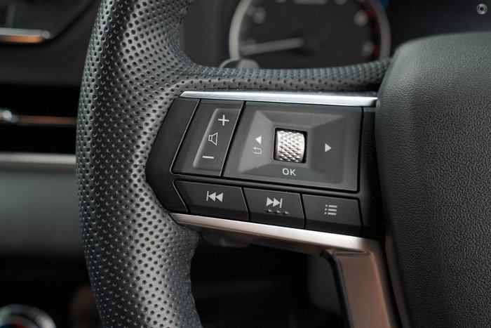 2025 Mitsubishi Outlander LS ZM MY24 White Diamond