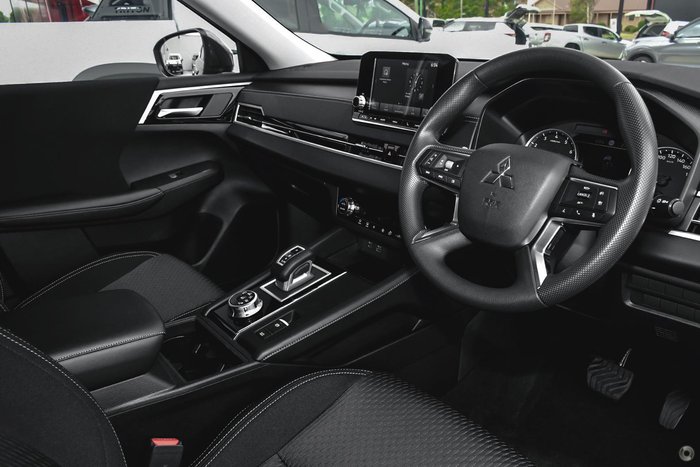 2025 Mitsubishi Outlander ES ZM MY24 Graphite Grey