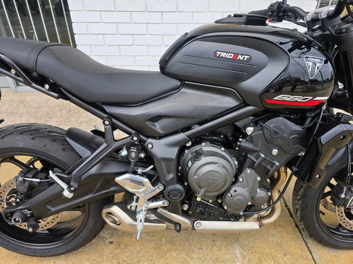 2025 Triumph TRIDENT 660 Black