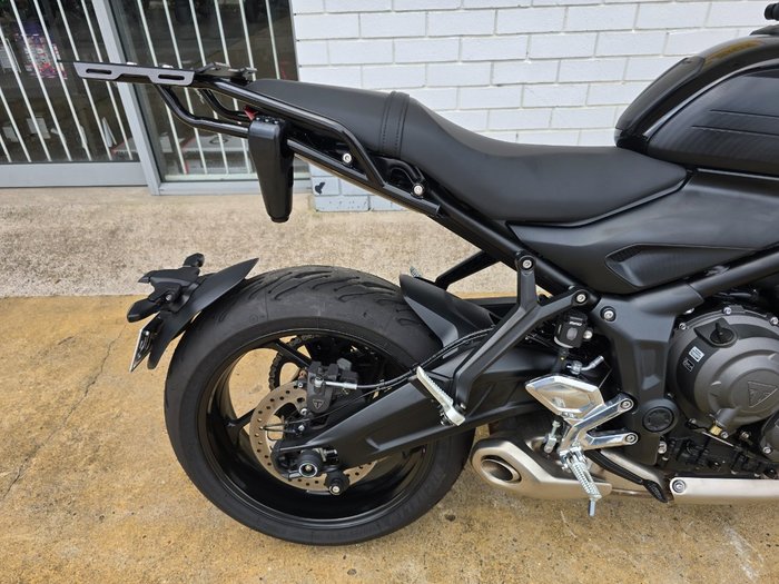 2025 Triumph TRIDENT 660 Black