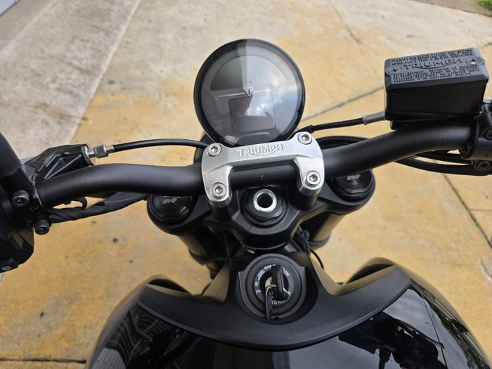 2025 Triumph TRIDENT 660 Black