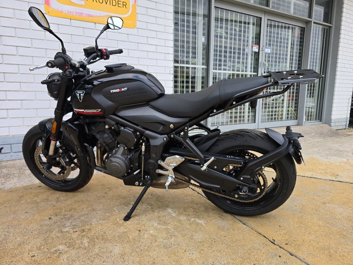 2025 Triumph TRIDENT 660 Black
