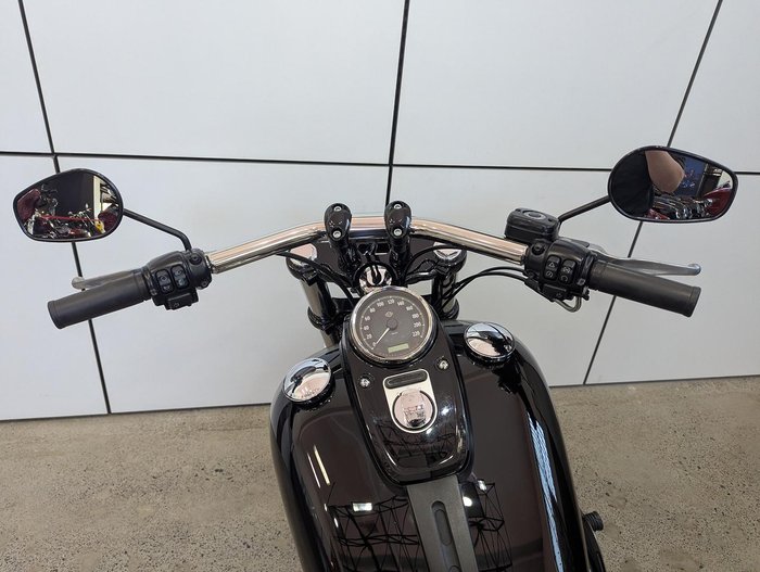 2017 Harley-Davidson Dyna Fat Bob 103 (FXDF) Dyna Black