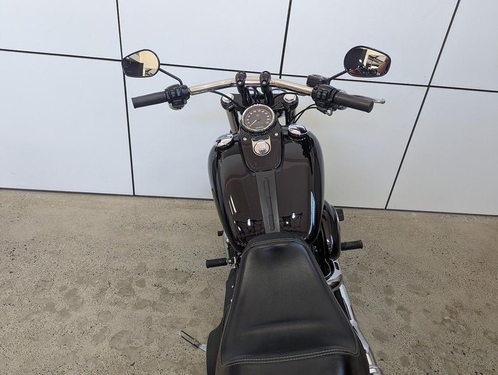 2017 Harley-Davidson Dyna Fat Bob 103 (FXDF) Dyna Black