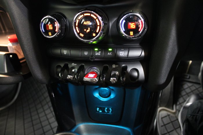 2015 Mini Hatch