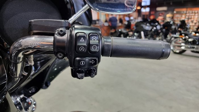 2016 Harley-davidson FLHTK ULTRA LIMITED Black