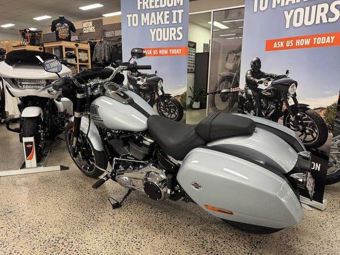 2023 Harley-Davidson Sport Glide 107 (FLSB) Softail Silver