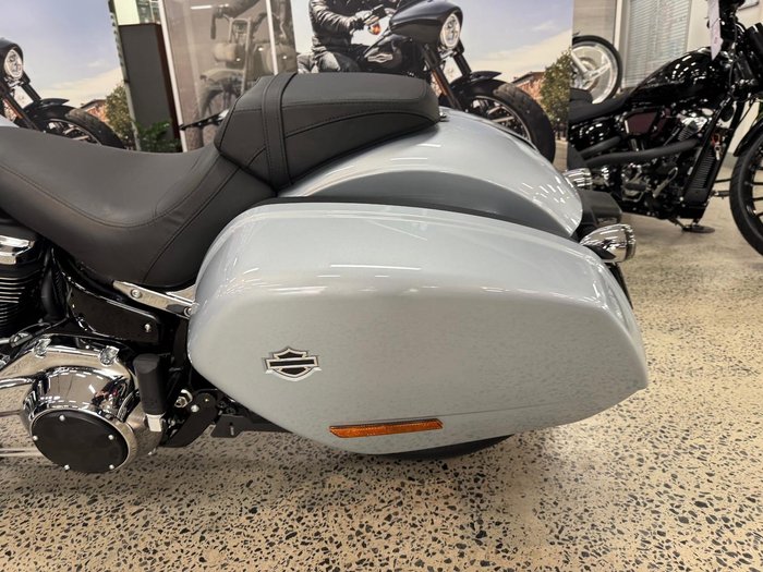 2023 Harley-Davidson Sport Glide 107 (FLSB) Softail Silver