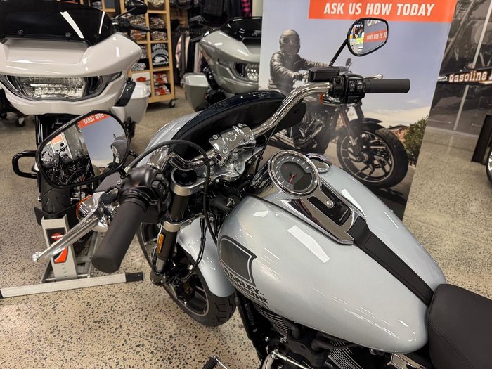 2023 Harley-Davidson Sport Glide 107 (FLSB) Softail Silver